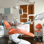 Les signes révélateurs d'une urgence dentaire : comment reconnaître les symptômes ?